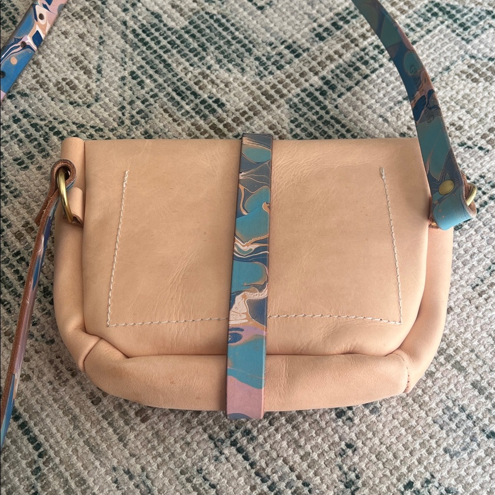 NWOT Glad & Young Fanny Pack Bag - Picture 8 of 15